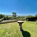 Oaklodge House *