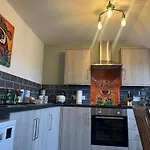 Oaklodge House Tatil Evi