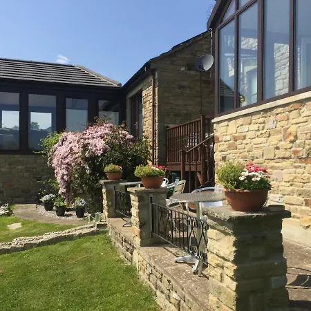 Oaklodge House بيت للعطل *