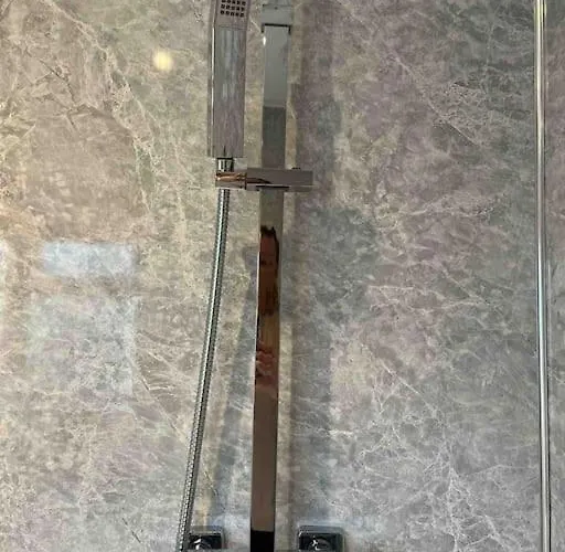 Oaklodge House ليبرن