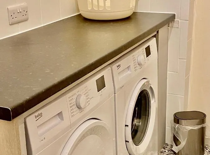 Oaklodge House Holiday home *