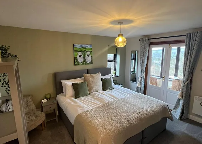 Oaklodge House Holiday home *