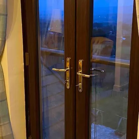 Oaklodge House 펜션 레이번