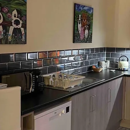 Oaklodge House 펜션 레이번