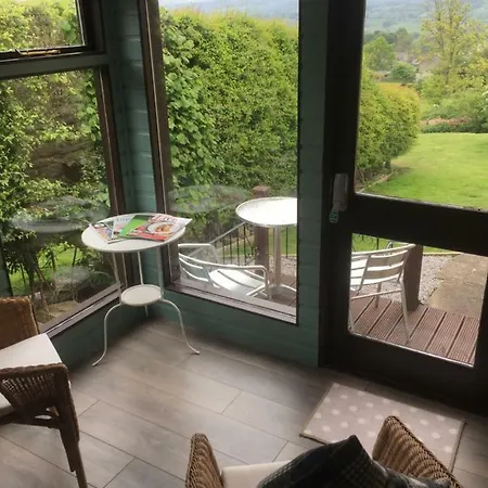 Oaklodge House * 레이번